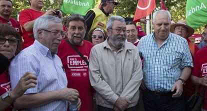 Fern&aacute;ndez Toxo, Fern&aacute;ndez Sevilla, M&eacute;ndez y Carbonero, en un acto en Sevilla.