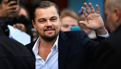 Leonardo DiCaprio en las puertas del restaurante Home, en Escocia.