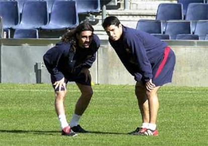 Sorín y Saviola, ayer, en el entrenamiento del Barcelona.