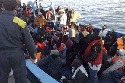 Desembarco el 13 de mayo en Lampedusa de inmigrantes procedentes de Libia.