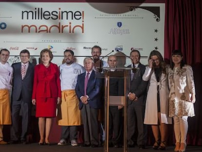 En el centro , la embajadora de M&eacute;xico en Espa&ntilde;a, Roberta Lajous, durante la inauguraci&oacute;n de Millesime. A su lado, Manuel Quintanero.
