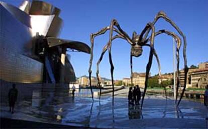 Mamá, de Louisse Bourgeois, en el exterior del museo Guggenheim de Bilbao.