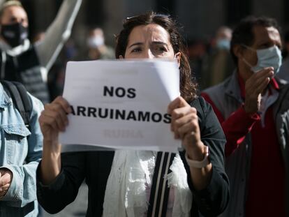 Protesta de los restauradores por el cierre de los locales decretado por el Goven