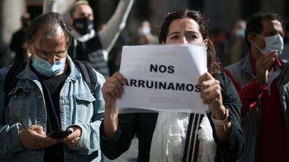 Protesta de los restauradores por el cierre de los locales decretado por el Goven