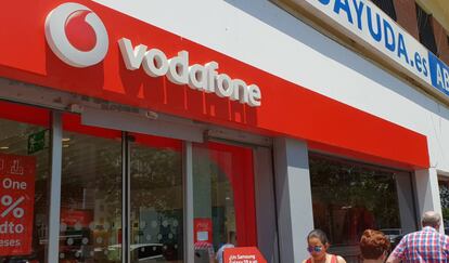 Una tienda de Vodafone en Madrid.