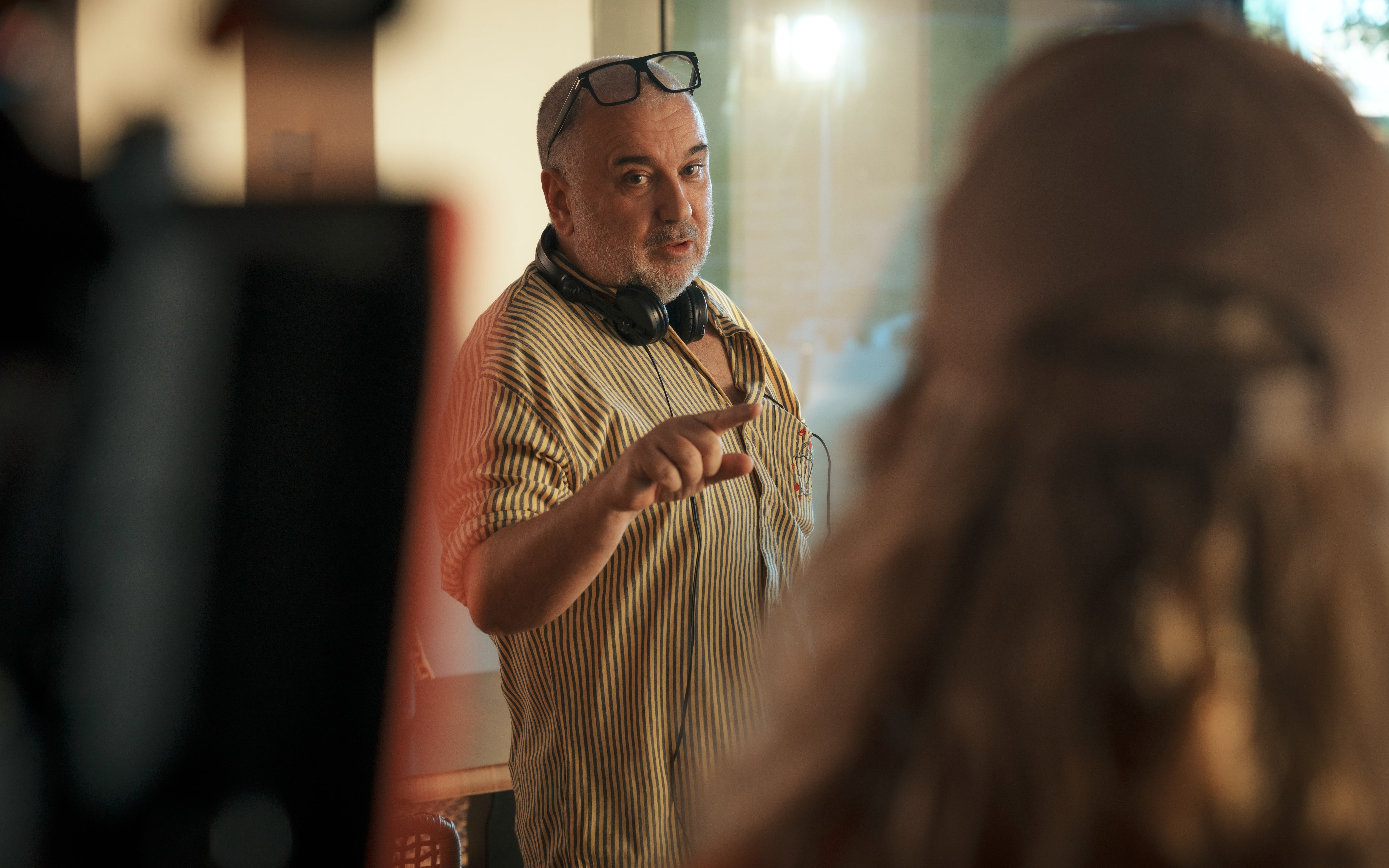 El director Félix Sabroso, durante el rodaje de la segunda temporada de 'Furia'.