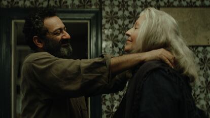 Georges Khabbaz y Hanna Schygulla, en 'Yunan'.