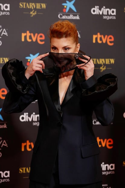  Najwa Nimri con traje pantalón de Loewe. 