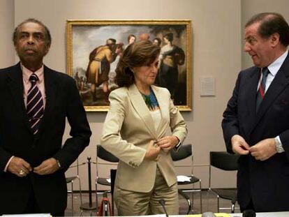 Gilberto Gil, Carmen Calvo y Claude Blanchemaison