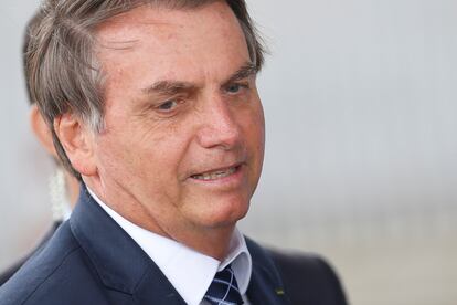 Bolsonaro deixa Palácio do Planalto.