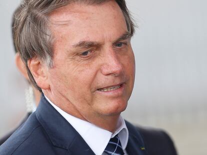 Bolsonaro deixa Palácio do Planalto.