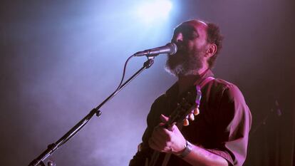 Jota, durante el concierto en la sala Apolo,