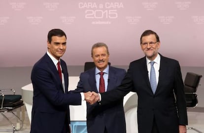 Pedro Sánchez, Manuel Campo Vidal y Mariano Rajoy.