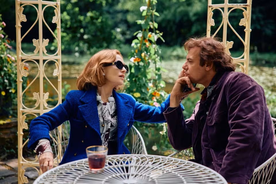 ‘La mujer más rica del mundo’: Huppert aguanta el tipo en una película sobre el escándalo L’Oréal