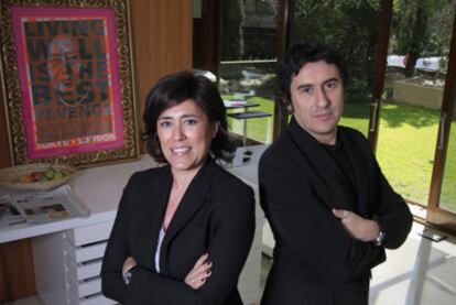 Marta Aguirrezábal y Rafa Antón, en sus oficinas en Madrid.
