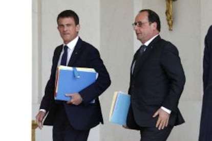 Manuel Valls (izquierda) y Fran&ccedil;ois Hollande.