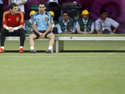 Casillas y Xavi, durante un entrenamiento en la Eurocopa