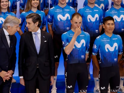 Unzue, Álvarez Pallete, Enric Mas y Nairo Quintana, de izquierda a derecha, en la presentación del Movistar.