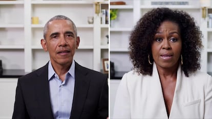 Barack y Michelle Obama dando un discurso a través de YouTube durante este año.