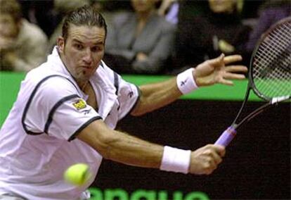 Patrick Rafter, en el torneo de Lyón de 2000.