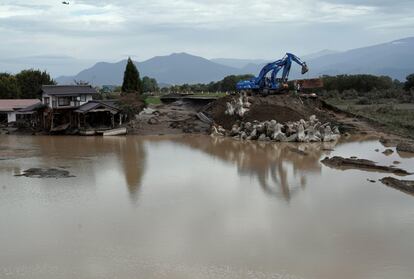 Vista de una zona inundada y destruida por el tifón Hagibis en Nagano, el 13 de octubre de 2019.