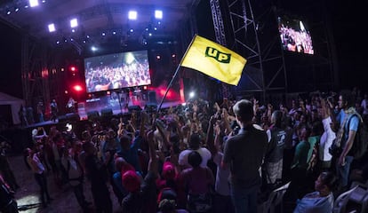 A concert at the FARC conference.