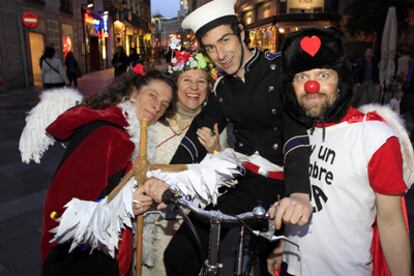 Carteros del amor con el <i>clown</i> belga Didier Maes.