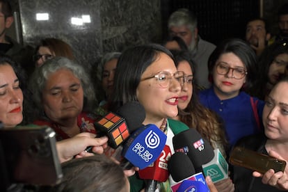 Irací Hassler en conferencia de prensa tras los resultados.