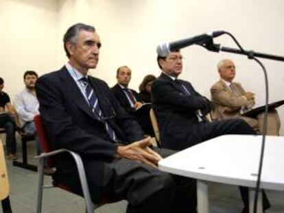 El presidente de Novagalicia Banco, José María Castellano (izda). EFE/Archivo