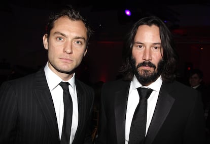 Jude Law y Keanu Reeves en 2009.