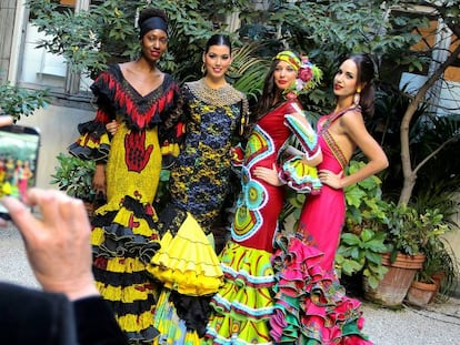 Una muestra de los trajes de flamenca hechos con telas de Senegal. 