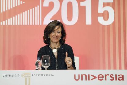 Ana Botín, ayer durante la junta de accionistas de Universia en Badajoz.