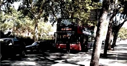 Moment de l'assalt al bus recollit al vídeo d'Arran.
