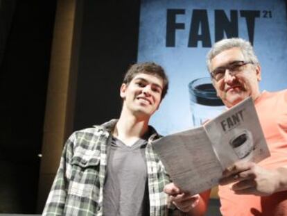 Michael R. Steves (a la izquierda), junto a uno de los organizadores de Fant, este martes en Bilbao. 