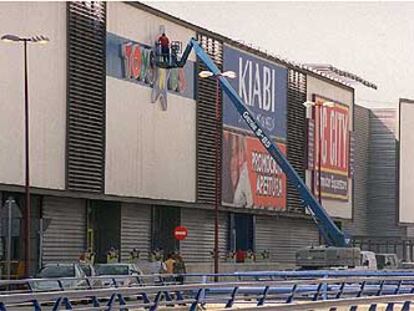 Las primeras tiendas del Megapark