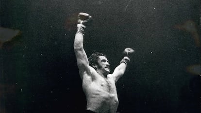 Urtain salta de alegría al proclamarse campeón de Europa en Madrid, en 1971.