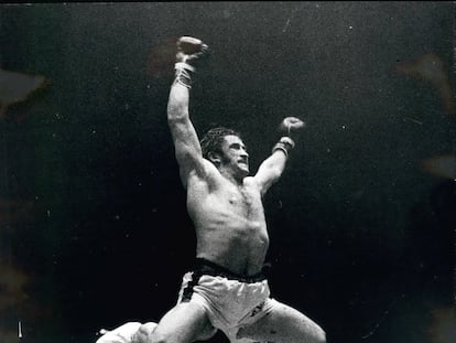 Urtain salta de alegría al proclamarse campeón de Europa en Madrid, en 1971.