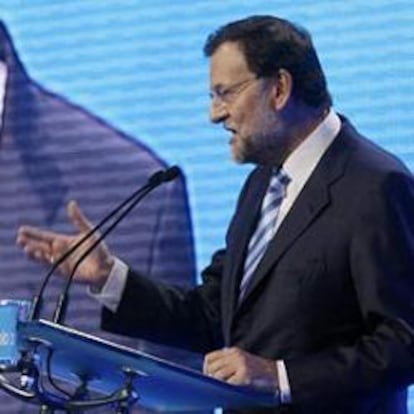 Rajoy ofrece un decálogo de reformas para llegar a Moncloa