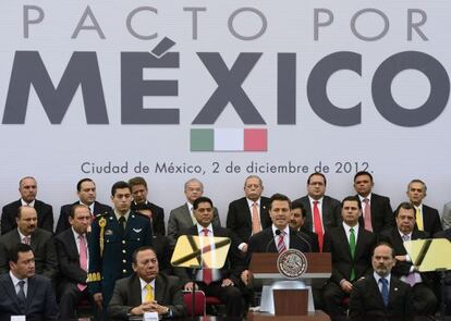 El presidente Peña Nieto presenta el Pacto por México junto a la oposición.