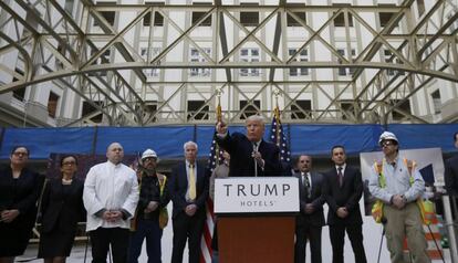 Trump, en marzo en una rueda de prensa en el futuro hotel de Washington