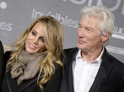 Alejandra Silva y Richard Gere en el estreno de 'Invisibles'.