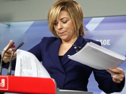 La vicesecretaria general del PSOE, Elena Valenciano, antes de una rueda de prensa.
