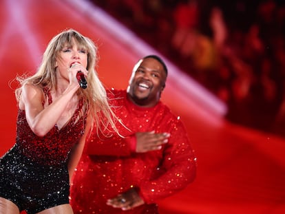 Taylor Swift canta en su primer concierto en Ciudad de México, en el Foro Sol, el 24 de agosto de 2023 durante su gira 'The Eras Tour'.