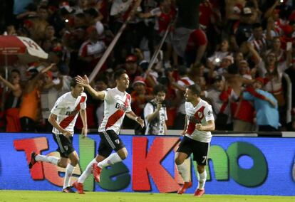 Gonzalo Martínez celebra su gol de penal ante Boca por la Supercopa.