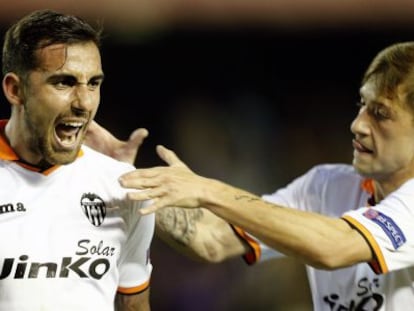 Paco Alcacer celebrando un gol.