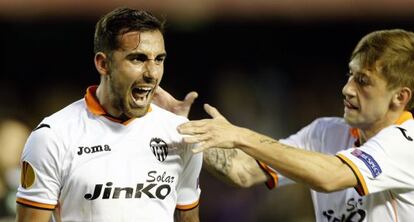 Paco Alcacer celebrando un gol.