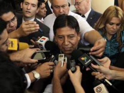 En la imagen, el canciller boliviano, David Choquehuanca (c). EFE/Archivo