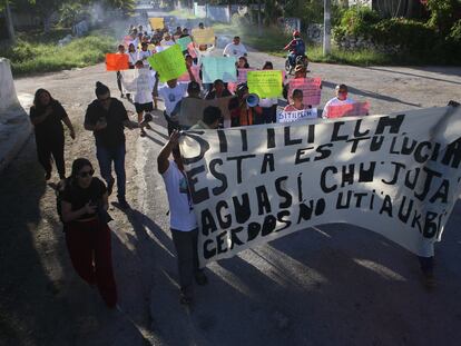 Habitantes de Sitilpech (Estado de Yucatán) se manifiestan contra la Granja Porcícola Kancabchén II, el 14 de enero de 2023.