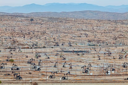 Campo petrolífero en el condado de Kern, California. 