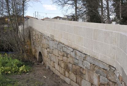 Ponte Noalla, Bien de Interés Cultural, único puente medieval del municipio